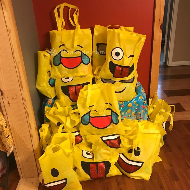 تم تولد شکلک - Emoji